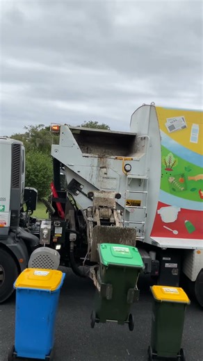 Ballina Green Waste on a Wednesday! #ballina #garbagecollection