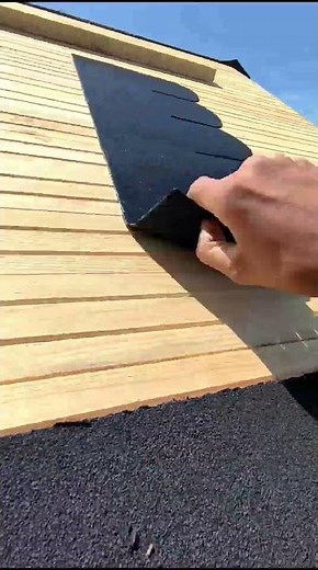 How to install bitumen shingles on a roof?