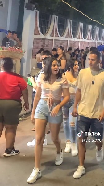 Carnaval de San Miguel: Fiesta y Alegría