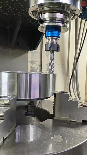 The tap shank doesn't spring back. Does anyone know what the problem is？ #CNC #c | Liana Powell II