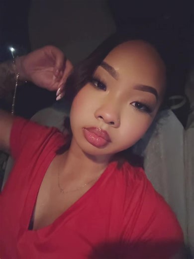 sliicc 😚 (@ilysliicc)’s videos with original sound - 𝔄𝔫𝔤𝔶