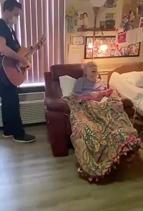 Wow! This really blessed me today! Listen to this elderly woman sing “God On The Mountain”￼ 🙏🙏🙏 | Vernon Greeson