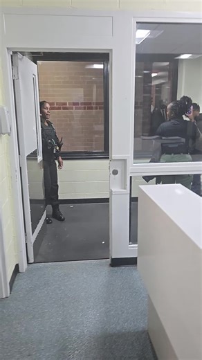 BIG EVANS (@1975pooh)’s video of big nick