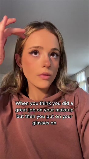 the struggle is real 😫 #glassesmakeup #glassesproblems #eyeglasess