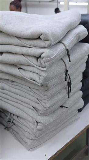 Si hata wewe unajua dawa zimepanda bei 😅Nunua hoodie before ikue mbaya sana 😊#nia #hoodie #design