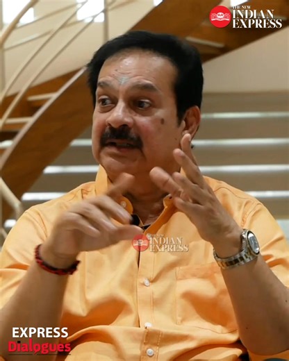 Devan, the actor and politician, says that his father never watched his films in full and that he hated watching the character that his son portrayed getting killed off at the end of the film. Nevertheless, Devan says his father loved watching movies and that his father never used to express his love towards him directly. But once he saw his portrait from a movie kept inside his office room, and that made him realise his father's deep affection for him. #devan #interview #cinema #expressdialogue