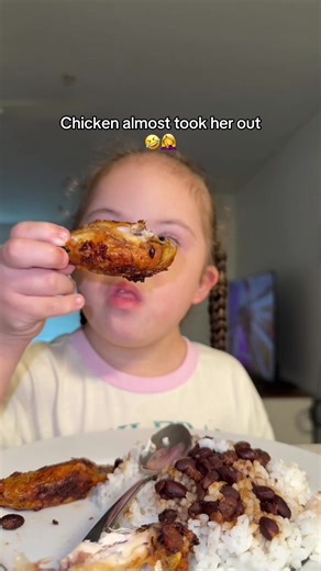 Greedy! 🤣 #diane💛💙 #foryou #fyp | chickens