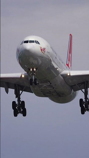 A330 CLOSEUP into London Heathrow!