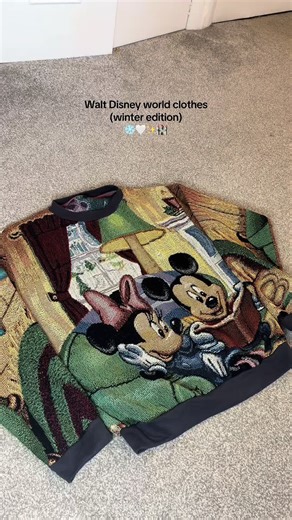 Walt Disney world clothes - Winter edition 🤍✨🏰 #waltdisneyworld #disneyworld #disneyparks #disneyoutfit #disnetclothes