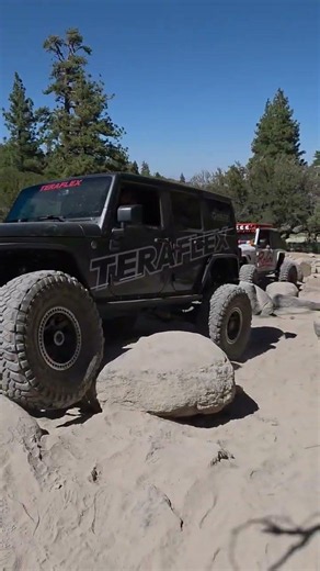 Falcon: Jeep JK Coilovers That Flex Like Crazy—and Stay Dead Silent