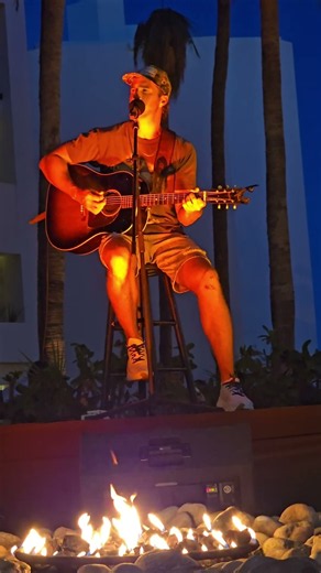 Riley Green Surprises Fans With Intimate Fireside Acoustic Session at Country Splash
