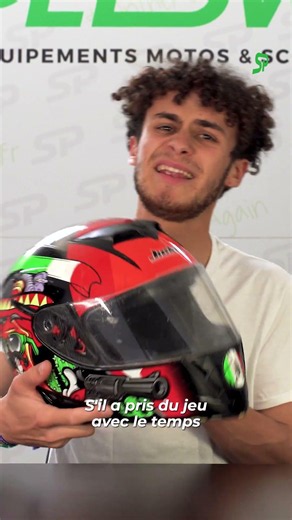 5 signs that you need to change your helmet