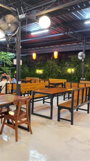 Tempat makan jejepangan yang pasti enak karena sekua bahannya fresh, ga ada bau bau aneh di dagingnya, sayurnya masih crunchy dan manis 📍IKKIDOSUKA Jalan Wr. Supratman, Kalibanteng Kidul, Semarang @JAPANESE FOOD