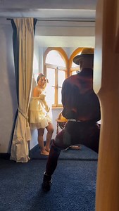 Ich bin vielleicht kein professioneller Fotograf, aber für sie würde ich jede Linse der Welt erobern. ❤️ Mit der richtigen Location, etwas Equipment und vor allem ganz viel Kreativität, Fantasie und Liebe entstehen Momente, die für immer bleiben. Wir hatten eine wundervolle Zeit zu zweit – kostbare Augenblicke, die wir für immer in Erinnerung behalten werden. Bald kommt unser 👶🏻, und dann sammeln wir neue Erinnerungen, die unser Leben noch heller machen. Ein ganz besonderes Dankeschön an @edua