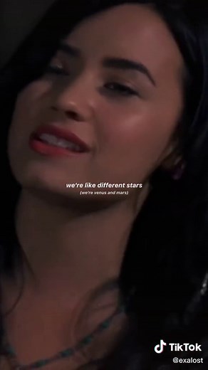 Demi Lovato & Joe Jonas - 'Wouldn't Change a Thing' Performance