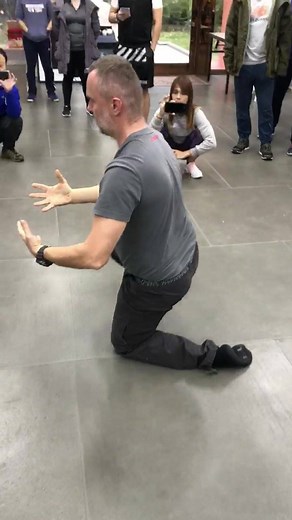 Here’s a video of Michal Truc showing a variation of h developmental sequence. - Beijing. | Dynamic Neuromuscular Stabilization