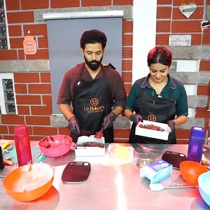 Baking Showdown with Karthik Mahesh | Who did it better? | Namratha vs Karthik #Namrathagowda #KarthikMahesh #BakingChallenge #BiggBossReunion #NamrathaAndKarthik | Divo Kannada