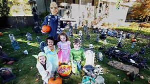 How much does a spooky Halloween cost?