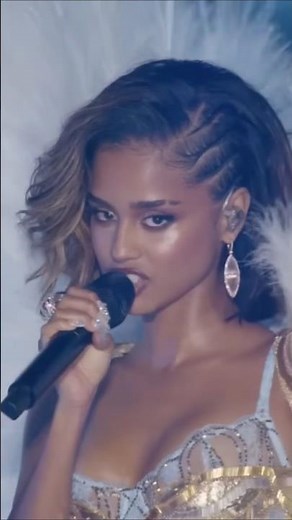 Tyla performing PUSH 2 START & Water live #tyla #live #victoriasecret #musicshorts #music2026