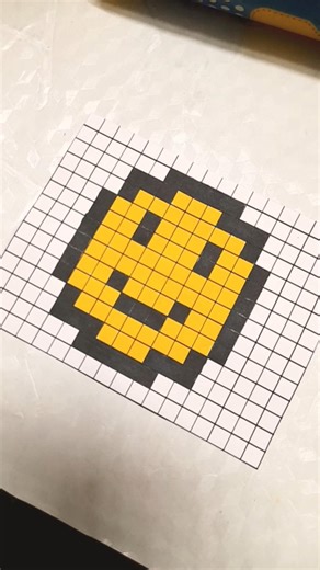 Smiley Pixel Art | Artopia #pixelart #smile #drawing #artopia