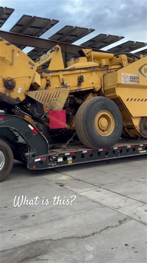 Skittles machine| what is that? #shorts #heavyhaul #lowbed #peterbilt