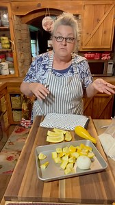 129K views · 4.7K reactions | DEEP FRIED SQUASH Farm Cooking With Nan Our garden's are bersting with squash, cucumbers, & zucchini. We love deep fried squash. I hope y'all get a chance to try this!! *NOTE This is great cooked in the air-frier. Hope y'all enjoy! ❤️Nan #freshveggies #deepfriedsquash #whatsforsupper #gardenfresh #justforyou #farmcookingwithnan | Farm Cooking with Nan | Facebook