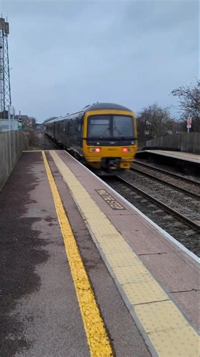 Great Western Railway, GWR, Class 166, 166214 #class166 #dmu #gwr #railway #train #trainspotting #br