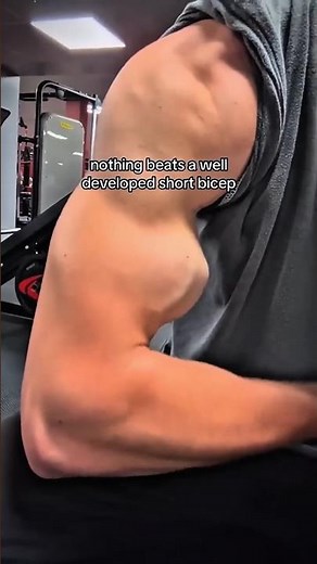 short bicep vs long Bicep 💪💪#bodybuilding #fitness #gym#shortvideo