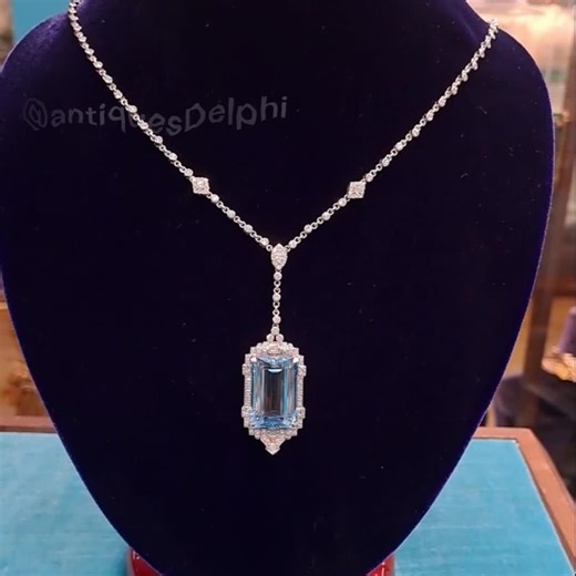 #DMqueries 04 PT197 Stand-out aquamarine necklace set in white gold #custodianOfEternity