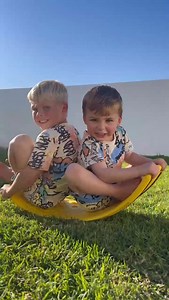 🌟 Play with purpose! 🌟 Our wobble board isn’t just a toy—it’s a full-body workout disguised as FUN! 💛 Kids love rocking, balancing, and coming up with their own creative ways to play, all while secretly building: ✔️ Balance & coordination ✔️ Core strength ✔️ Focus & concentration ✔️ Imagination through open-ended play Whether they’re standing, rocking, or even using it as a ramp for their cars 🚗—the wobble board grows with your child and keeps them moving, learning, and laughing. ✨ A simple 