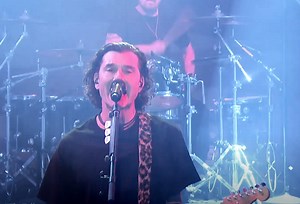 Watch: BUSH Performs 'Machinehead' On CBS's 'The Talk'