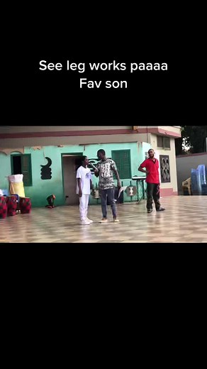 @_marvin_gee_ @massive_c.boy @_size.less_ @efyalogout789 @floraswittzy1 #followformorevideo #reels #foryou #trending #likes #dance #tiktokindia #friends #kidsoftiktok #legwork #fg