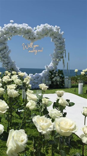The Exquisite white heart proposal by San Diego Exquisite Picnics and Events #proposal #proposalideas #surpriseproposal