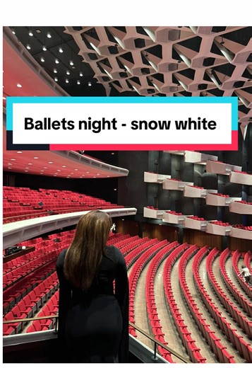 Ballet season continues with a timeless classic reinvented: Snow White by Les Grands Ballets Canadiens 🩰 One of my favorite ways to spend an evening beauty, grace, and a touch of magic. 🤍 #ballet #thingstodomontreal #mtlblogger #placedesarts #softlife