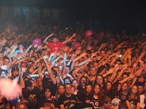 Riblja Čorba | Lutka - publika peva | 48. Zaječarska Gitarijada, 02.08.2014.