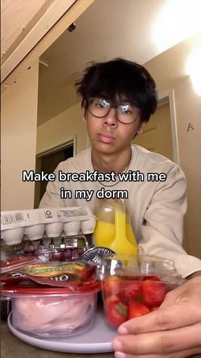 QUICK, EASY, and AFFORDABLE COLLEGE DORM MEAL #food #college #collegelife #asmr #student #dorm