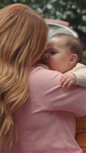 Viih Tube on Instagram: "Quando a gente olha pra trás, percebe quanta coisa viveu em um ano. Entre a rotina intensa, os dias corridos e as pequenas pausas com a Lua e o Ravi, ter segurança, conforto e tranquilidade faz toda a diferença. Ao longo desse ano, a Litet esteve presente nesses momentos, acompanhando cada fase do nosso dia a dia de forma leve. Seguimos juntos em 2026, com novas histórias pra viver, novidades chegando e muita coisa boa pela frente. ✨🩷 #publicidade"