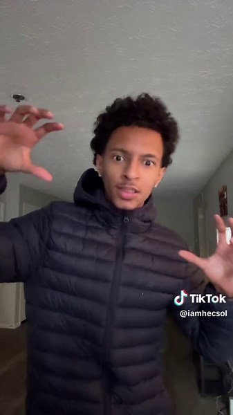 Hecsol (@iamhecsol)’s videos with Wonderland - Caravan Palace