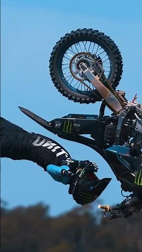 The CRAZIEST Dirtbike Stunts