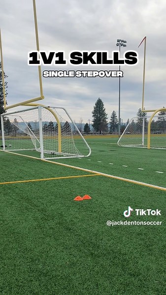 What is your go-to skill in 1v1’s?! 👇💬 Practice these simple skills to help dominate in your 1v1’s 📈 #soccerskills #soccerskillstraining #soccermoves #soccer1v1 #prosoccerplayer