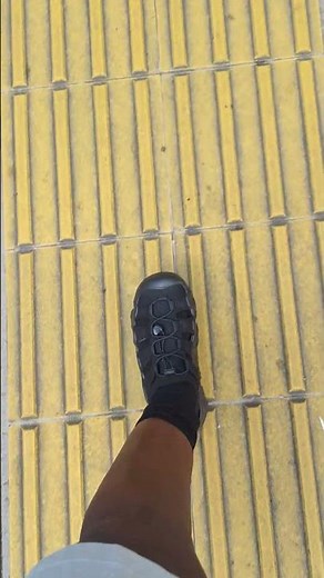 Trying out my new Keen Hyperport H2. With or without socks? #travelvlog #keen #shoes #easywalker