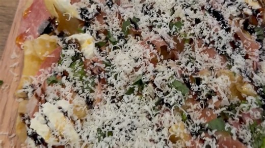 Strawberry Hill bar honors owners' dogs and favorite celebrities in cheery space