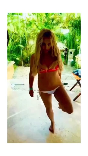 Britney Spears on Instagram: "… I be so purty, you guys wanna see me turn it around and sit in the chair … I’M REAL GOOD AT DOWN !!!!! Haven’t been feeling respected lately … I pray that the feeling of people gas lighting me and messing with me goes away …unfortunately I may seem strong but I’m probably one of the most sensitive people in the world … be careful my friends… NUMBER ONE — SPEAK WHEN YOU’RE SPOKEN TO … NUMBER TWO — OPEN MY GATES WHEN I ENTER MY HOME, DON’T LAUGH AND SEND ME AROUND T