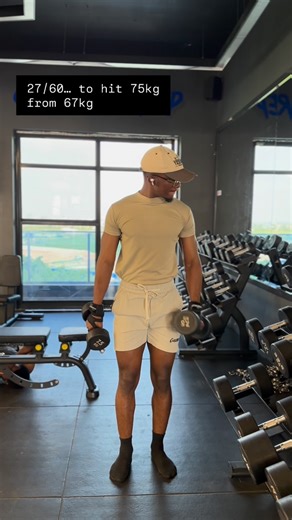 Protein Powders on Instagram: "27/60 to hit 75kg from 67kg we keep pushinh hard Aim; to prove to you that massgainer works and can change your body📌 HELLOW DECEMBER🤩🤩🤩"