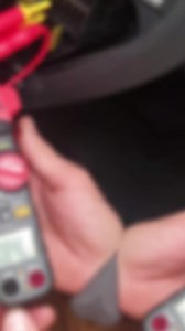 If you need a DIGITAL CLAMP METER, POWER PROBE also have It The PPDCM80 is an 80amp, auto-ranging clamp meter designed specifically for the automotive technician. This meter is rated CAT III 600V and can measure Volts, Amps, Ohms, Frequency and Temperature, necessary for automotive electrical testing. ------------------ Si necesita una PINZA AMPERIMÉTRICA DIGITAL, POWER PROBE también la tiene. La PPDCM80 es una pinza amperimétrica de rango automático de 80 amperios diseñada específicamente para 