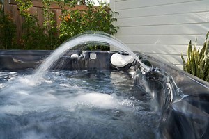 How to Get Rid of Algae, Mold, and Mildew in Your Hot Tub | Ultra Modern