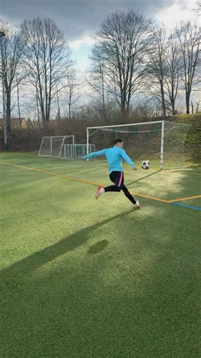 Shooting technique, timing, and ball control🚀⚽️ #coach #footballer #elitefootball #football #viral