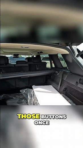2025 Range Rover Autobiography - Ultimate Guide Effortless Seat Adjustments for Maximum Cargo Space