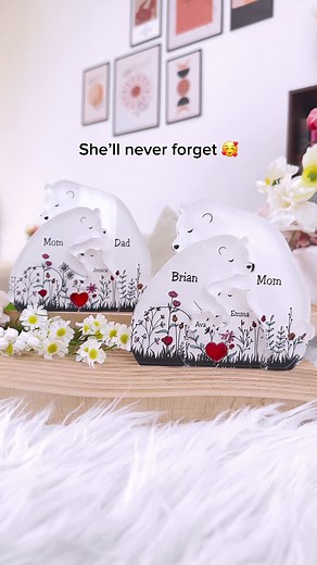 2.6M views · 8.7K reactions | Hugging Bear Family Floral Version - Personalized Gift For Mom, Wife #macorner #personalizedgifts #acrylicsign #plaque #family #mom #love #familyforever #mother #bearpuzzle #acrylicbear #mothersday #giftformom | Macorner Home Decor | Facebook