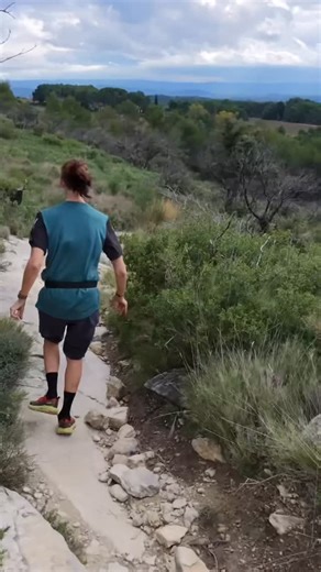 15 reactions · 7 comments | On dirait un teletubbies qui dégringole, pourtant j’avais l’impression de super gérer  | Méline • En roue vers l'aventure | Facebook